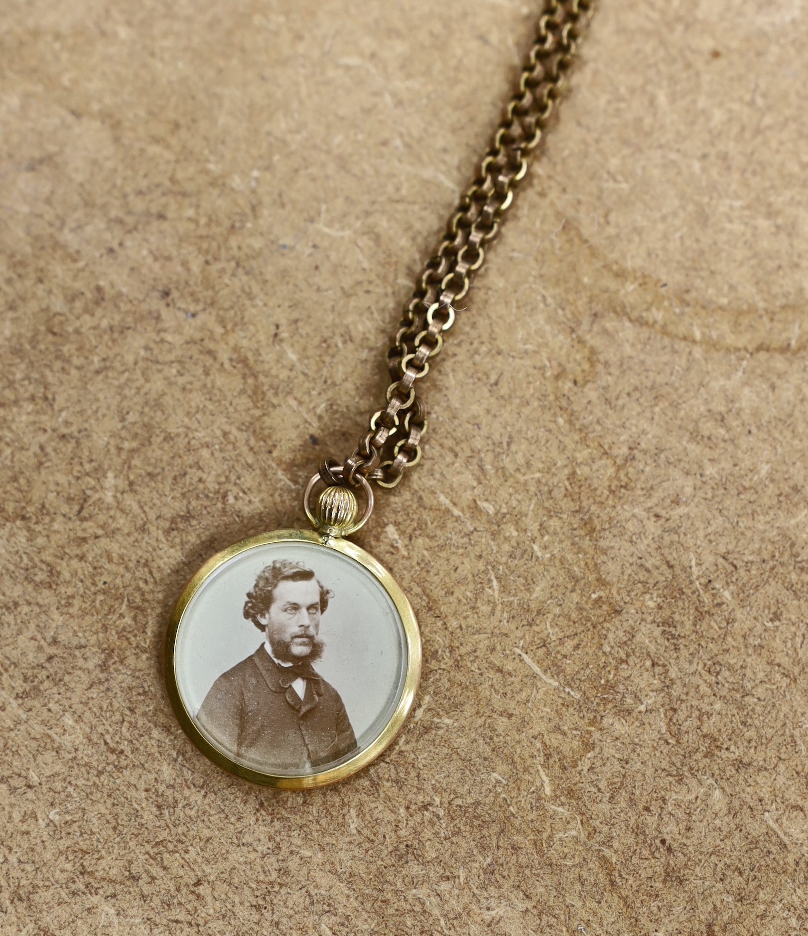 A 9ct gold mounted circular portrait pendant, on a gold plated chain, a gentleman's gold plated Accurist manual wind wrist watch and a quantity of assorted modern costume jewellery.